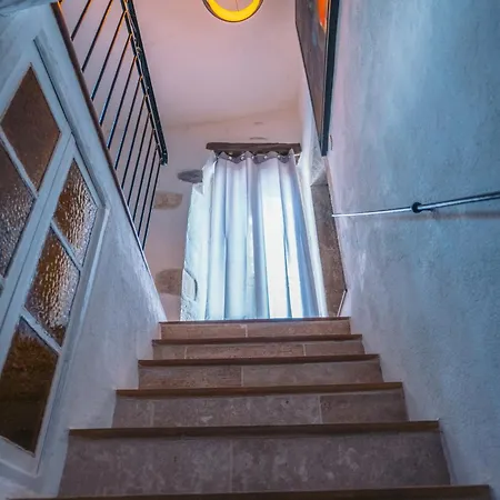 La Maison De La Calade Feriehus Fons-sur-Lussan