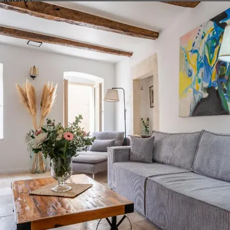La Maison De La Calade Fons-sur-Lussan